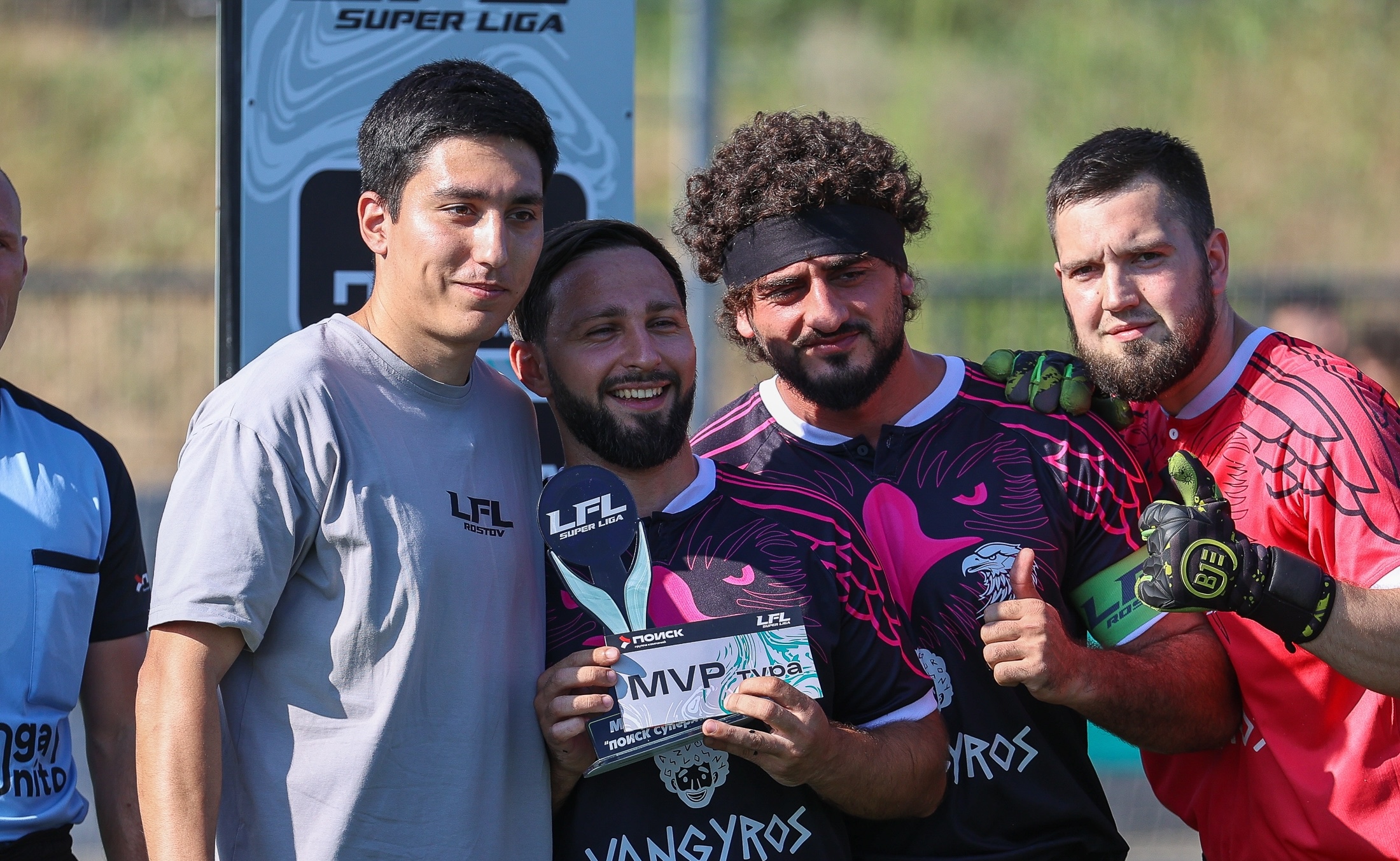 Игроки команды ЛФЛ Ростов после турнира